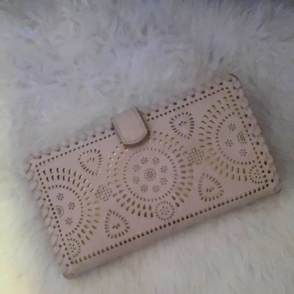 Super cute Clutch/Over sized wallet!